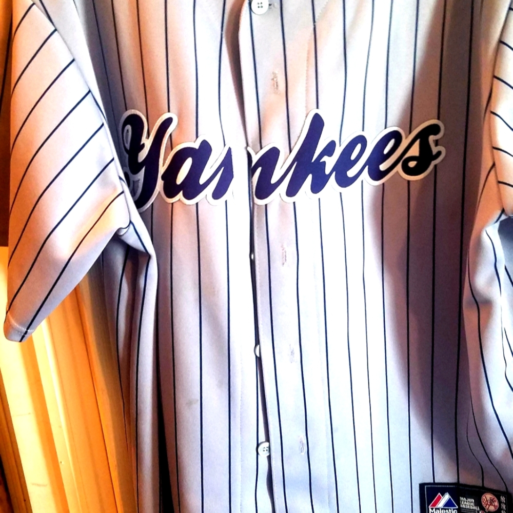 Large yankees pinstriped Jersey